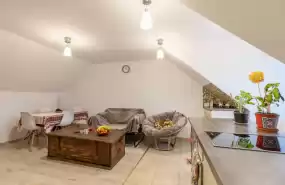Investitie regim hotelier-dou studiouri la casa
