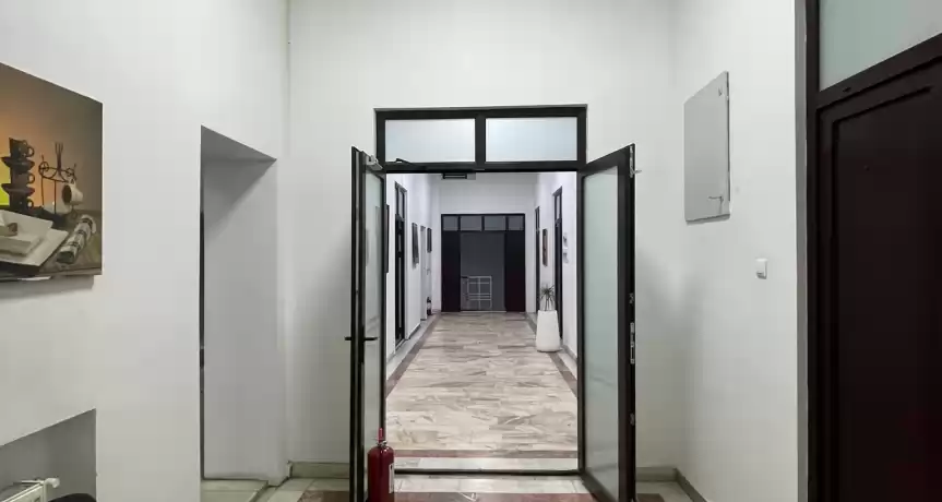 Spațiu comercial parter 251,9 mp — birouri dotate - 630.000 EUR Spațiu comercial parter 251,9 mp — birouri dotate
