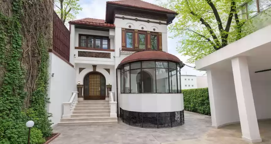 Inchiriere Vilă deosebită Pta Victoriei: Clinica - HoReCa