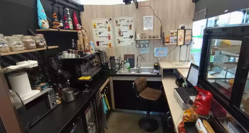 Cafenea functionala si la cheie de vanzare - 23.000 EUR Cafenea functionala si la cheie de vanzare