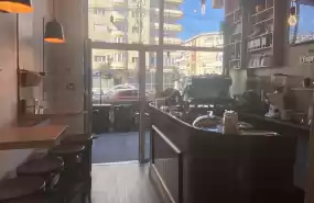 Vând cafenea, locație centrală, complet utilată 
