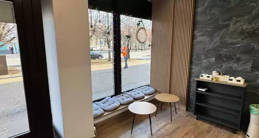 Vând Cafenea "To Go" in zona cu vad