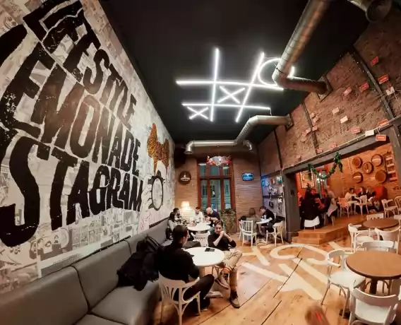 De vânzare Pub-Bar cu istoric de peste 13 ani