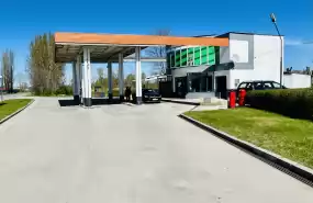 STATIE COMBUSTIBIL SI MAGAZIN LA DRUM NATIONAL 
