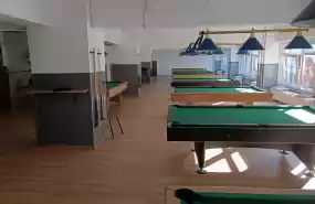 Club de jocuri, biliard, PS5, ping-pong