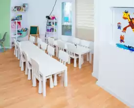 VAND AFACERE LA CHEIE - Loc de joaca/party copii