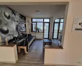Studio de pilates si masaj activ, complet echipat