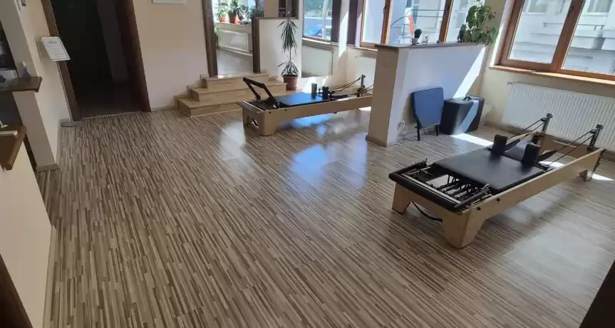 Studio de pilates si masaj activ, complet echipat