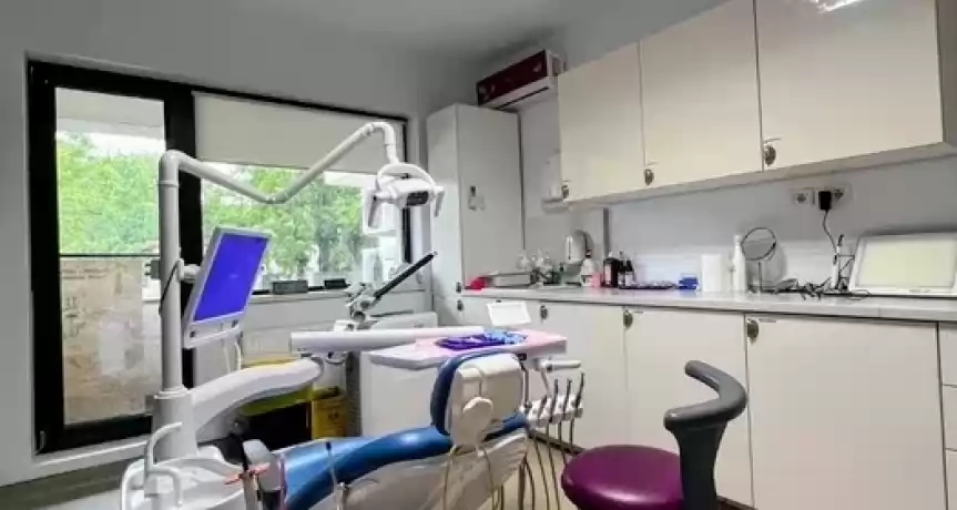 CLINICA STOMATOLOGIE DE VANZARE LA CHEIE  CU LASE