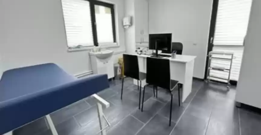Vanzare clinica medicala unirii cu spatiu