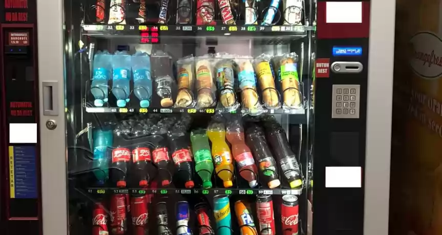 Firma Vending cu automate de snacksuri si decafea