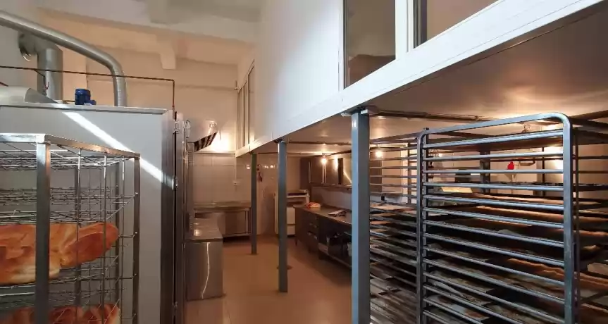 Vindem  -Afacere- brutarie noua si mag de prezent