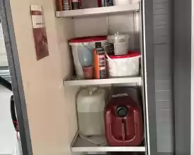 Vand accesorii, mobilier industrial, utilaje CNC