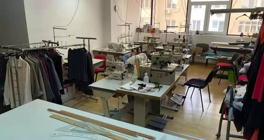 Vand Fabrica de Confectii complet utilata 