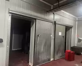 INCHIRIEZ FABRICA PRELUCRARE CARNE