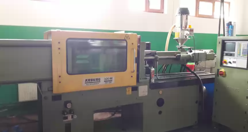 Masini injectie mase plastice