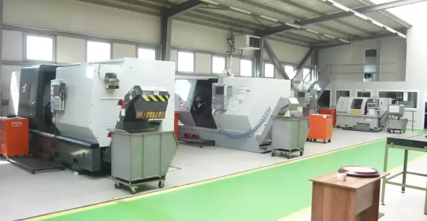 OPORTUNITATE-Vanzare masini CNC-strunguri, freze, - 385.000 EUR OPORTUNITATE-Vanzare masini CNC-strunguri, freze,