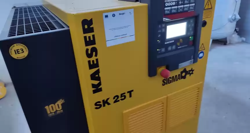 Vand COMPRESOR KAESER SK 25 T SFC CA SI NOU - 13.600 EUR Vand COMPRESOR KAESER SK 25 T SFC CA SI NOU