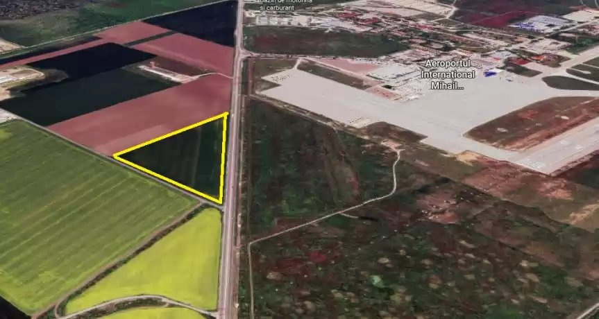 Teren Intravilan 4,5 ha Poziție Strategică - 900.000 EUR Teren Intravilan 4,5 ha Poziție Strategică