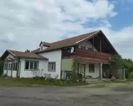 Ferma piscicolă și de pescuit sportiv.