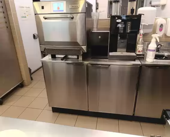 Echipamente SH Horeca Cuptor rapid Merrychef - 2.300 EUR Echipamente SH Horeca Cuptor rapid Merrychef