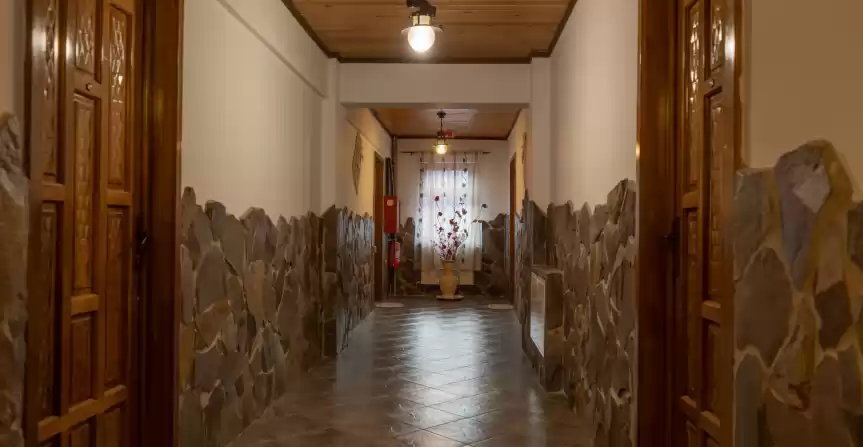 AFACERE LA CHEIE: PENSIUNE CU RESTAURANT - 1.100.000 EUR AFACERE LA CHEIE: PENSIUNE CU RESTAURANT