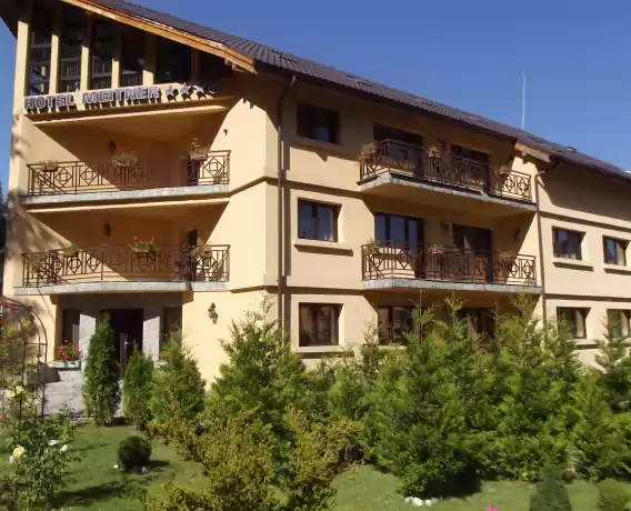 HOTEL-31 cam(80 locuri+2 restaurante+terase+parc - 2.950.000 EUR HOTEL-31 cam(80 locuri+2 restaurante+terase+parc