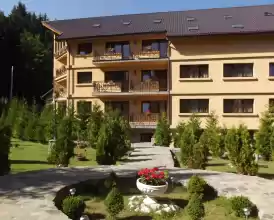 HOTEL(31 camere+2 restaurate+terase+teren2000mp) - 2.950.000 EUR HOTEL(31 camere+2 restaurate+terase+teren2000mp)