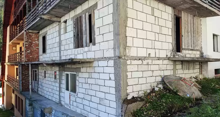 De vanzare Hotel P+3+M 16 camere  pe Transfagaras