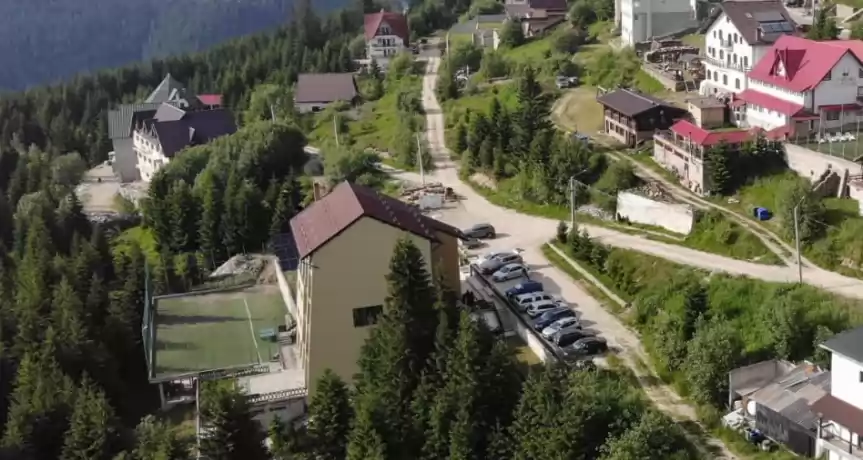 Pensiune 4 stele+restaurant statiunea schi Ranca