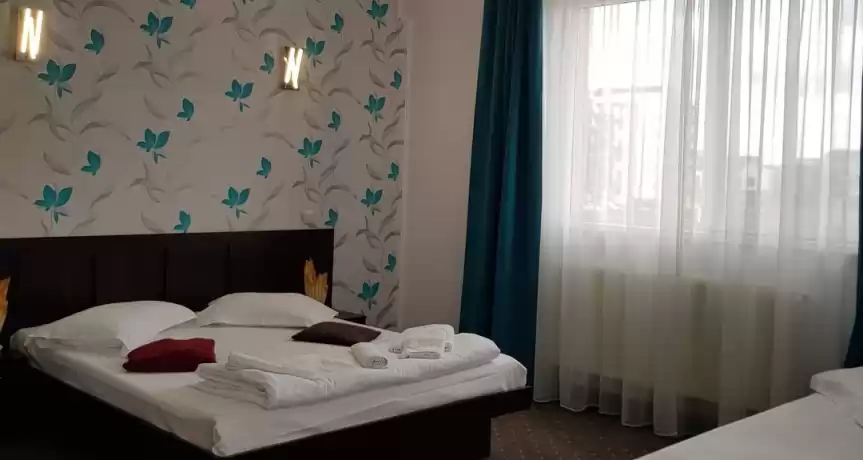 Vand hotel 3* pe partea cu marea in Mamaia Nord