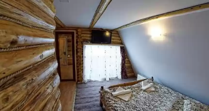 Vanzare pensiune cu restaurant si pastravarie - 180.000 EUR Vanzare pensiune cu restaurant si pastravarie