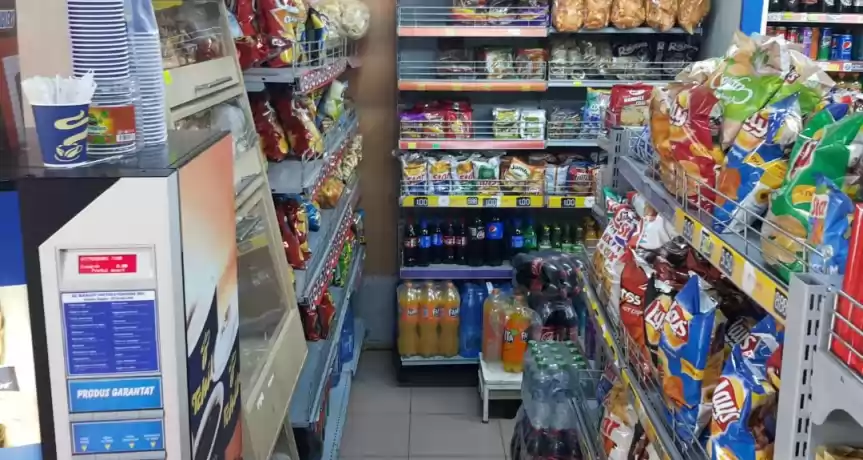 Vand magazin alimentar blocul turn Braila