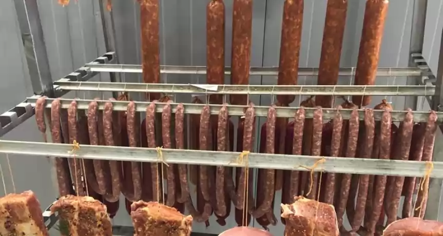 Vând afacere la cheie carmangerie- măcelărie 