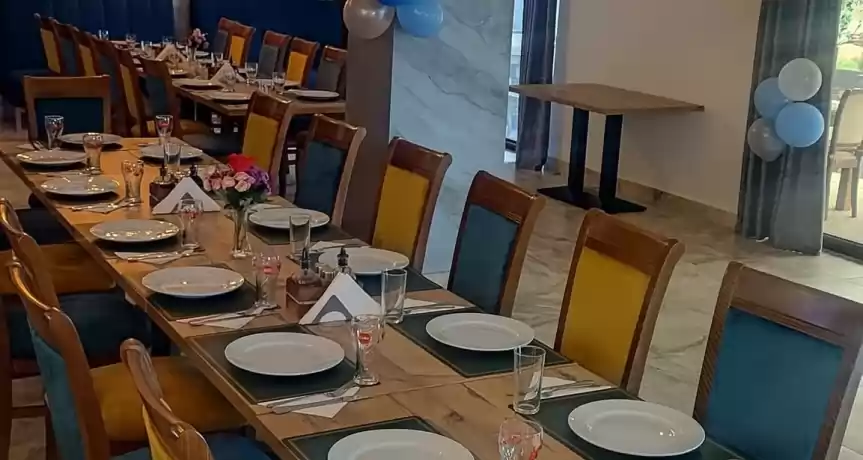 Se vinde restaurant si hotel funcțional - 500.000 EUR Se vinde restaurant si hotel funcțional