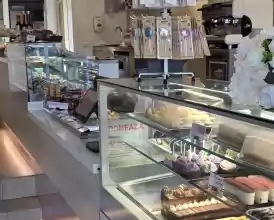 Afacere la cheie: Cofetărie+Restaurant cu grădină - 290.000 EUR Afacere la cheie: Cofetărie+Restaurant cu grădină