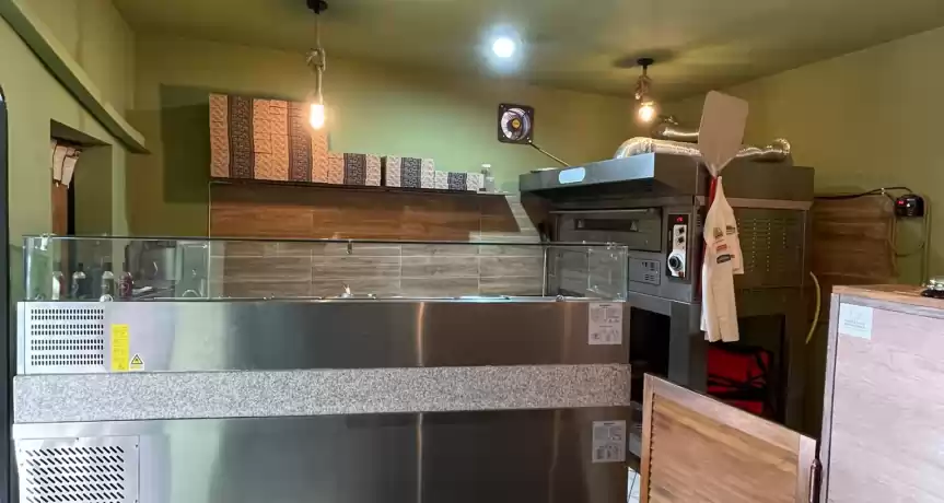 De vînzare Pizzerie la cheie, funcțională 