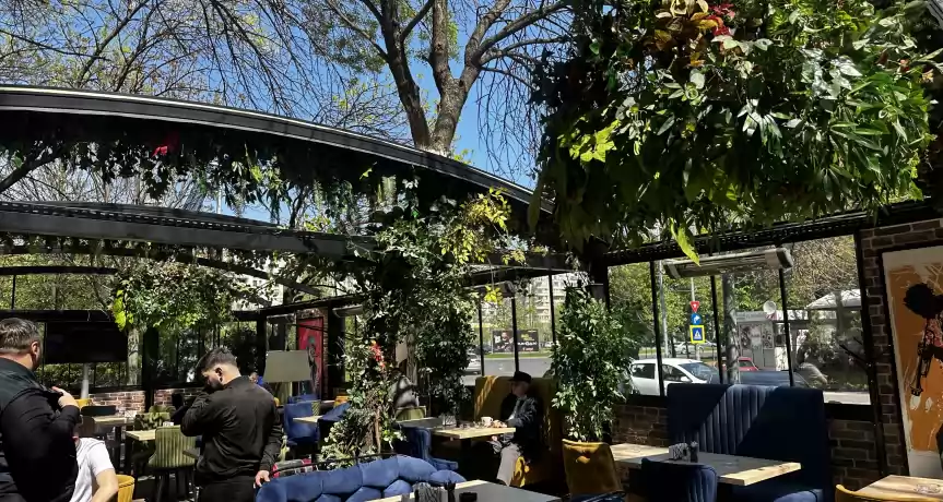 Restaurant de vânzare in inima Bucurestiului - 385.000 EUR Restaurant de vânzare in inima Bucurestiului