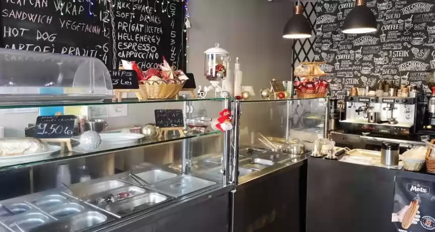 Vand afacere fast food la cheie