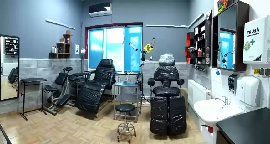 Firma si Salon de Tatuaje