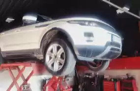 Inchiriez elevator/ service auto