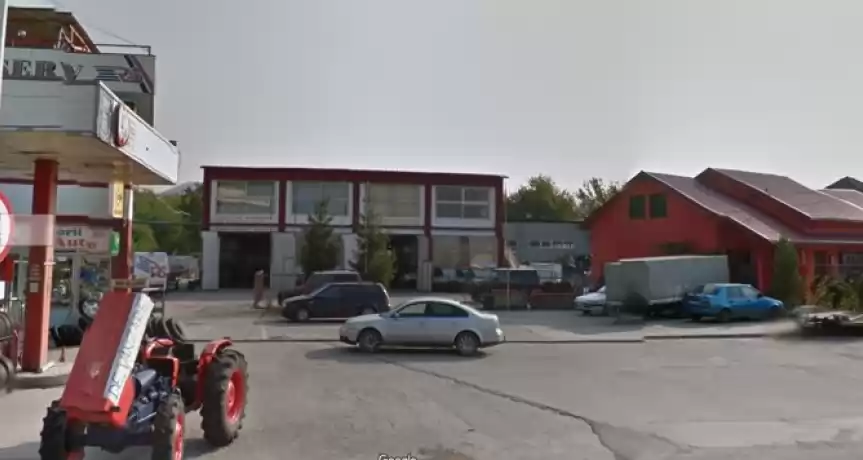 Vanzare firma, cladiri si teren specific auto