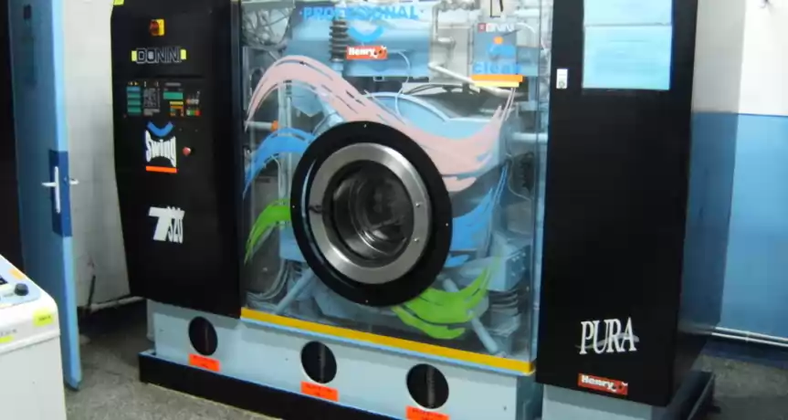 Vând Spălătorie și Curățătorie uscată de haine - 22.000 EUR Vând Spălătorie și Curățătorie uscată de haine