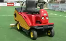 Utilaj curatare terenuri minifotbal Utilaj curatare terenuri minifotbal