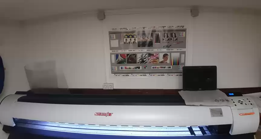 Vand firma mini tipografie digitala cu contracte - 22.000 EUR Vand firma mini tipografie digitala cu contracte