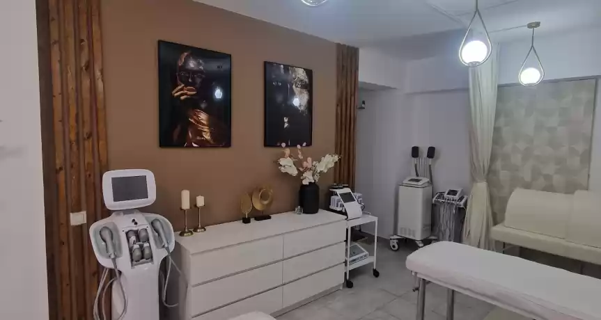 AFACERE BEAUTY LA CHEIE